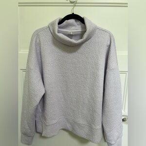 CALIA by Carrie Underwood Light Gray Textured Sweatshirt